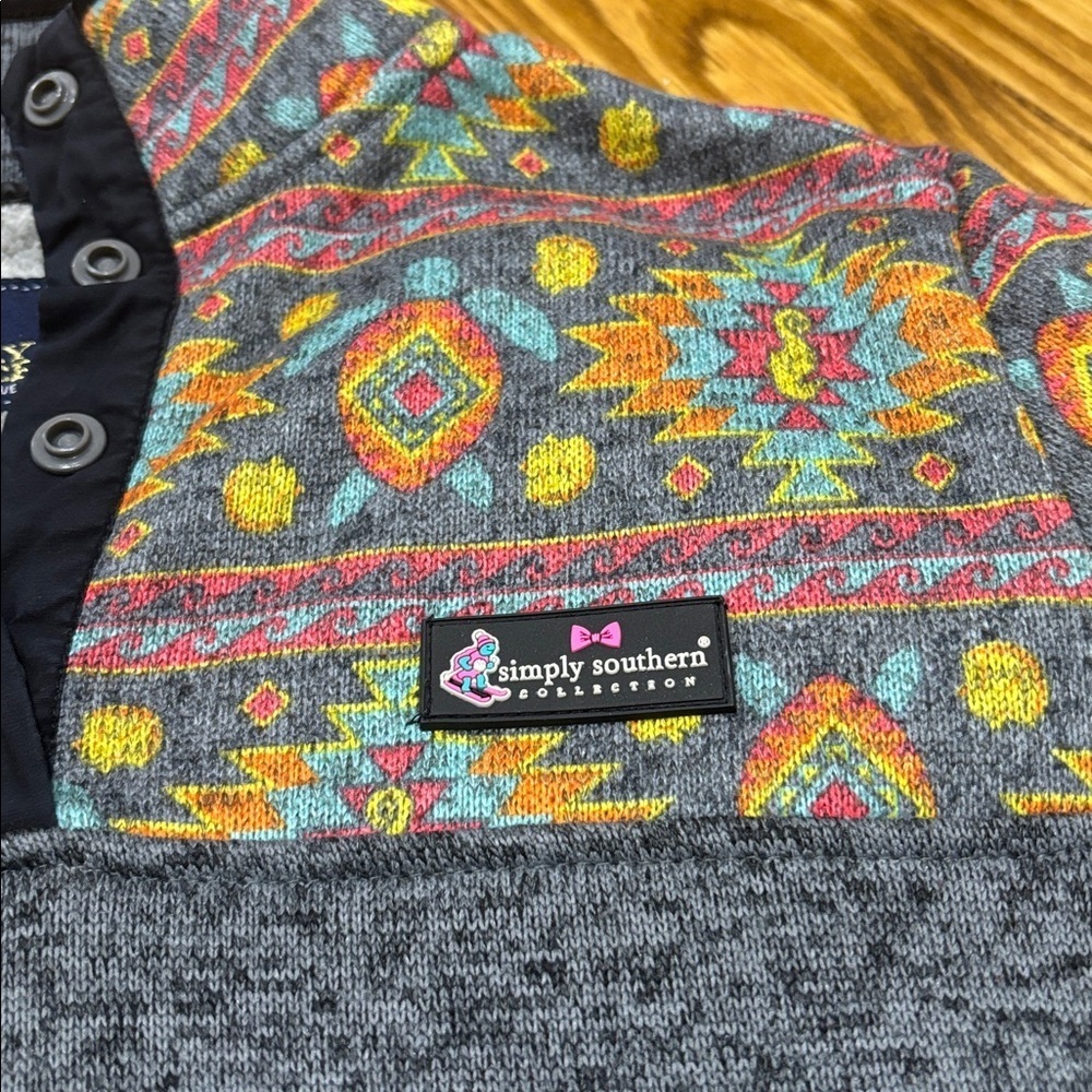 Simply Southern Women’s Size Medium Pullover With Turtle Design - Picture 3 of 4